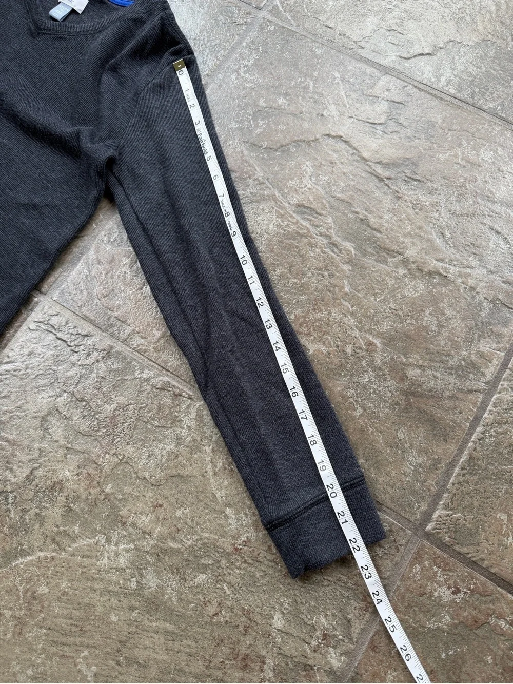 Boy’s Old Navy Charcoal V-Neck Sweater — Timeless Everyday Knit XXL 18